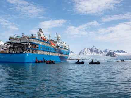 10 Tage Kreuzfahrten Dänemark - Kopenhagen & Grönland: Arktis-Expeditionskreuzfahrt mit Ocean Albatros ab/an Kangerlussuaq inkl. Zodiac-Fahrten Unkategorisiert online kaufen